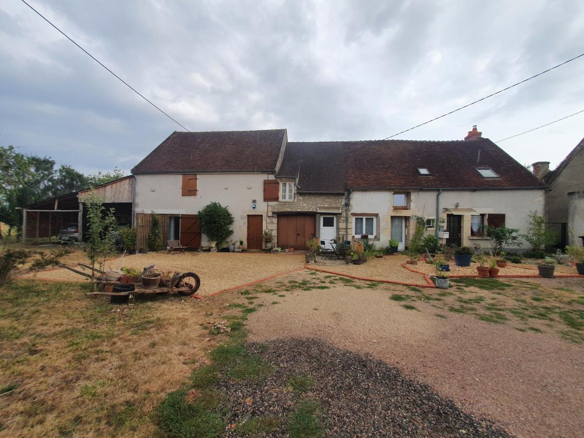 Logis Cote Cour Villa Varennes-les-Narcy Eksteriør billede
